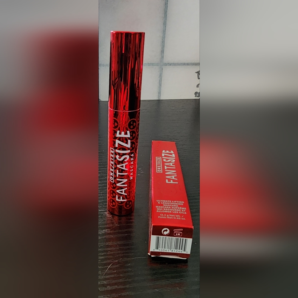 One/Size Fantasize Ultimate Lifting & Lengthening Mascara Black 0.46 fl oz